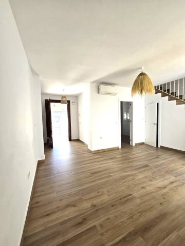 Casa adosada en Alquiler en MARIANO DE CAVIA en Pedregalejo - Morlaco