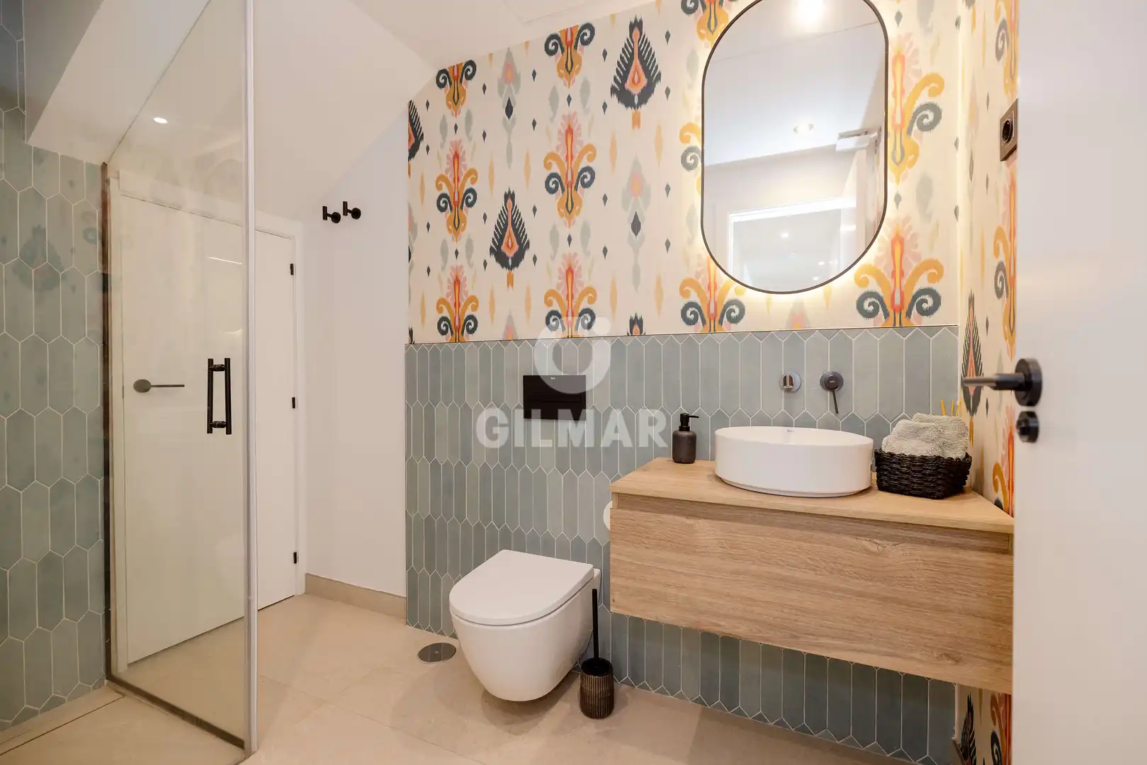 Baño de Dúplex en venta en Benalmádena con Calefacción, Jardín privado y Piscina
