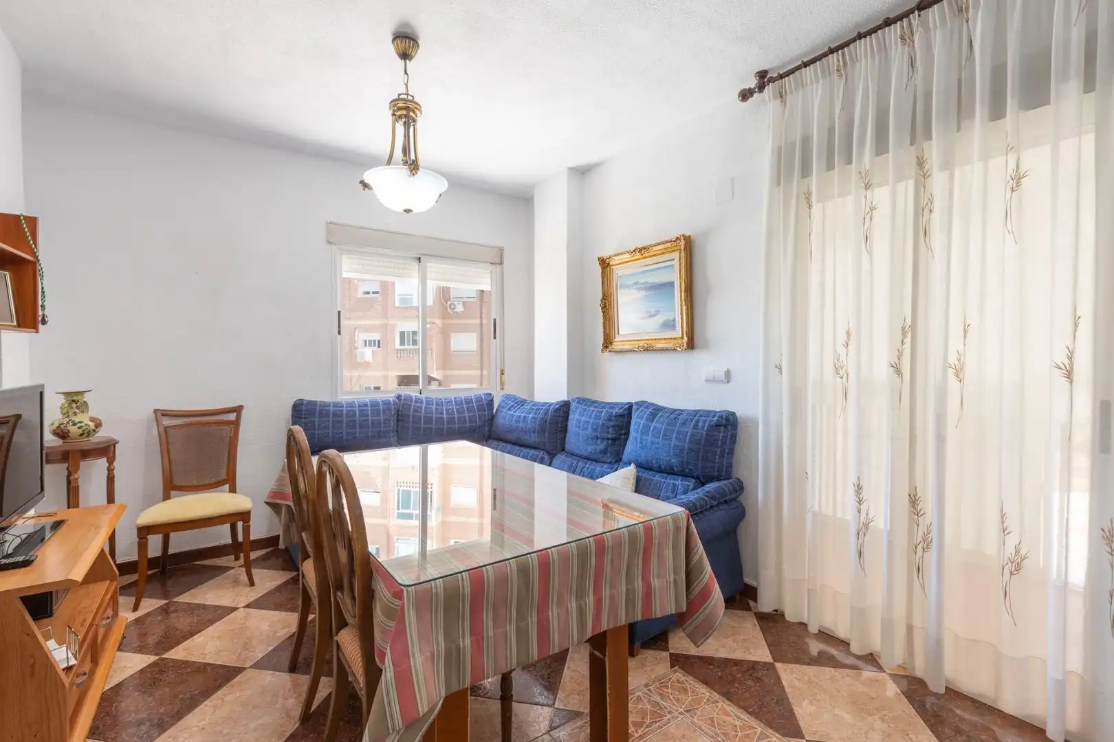 Comedor de Piso en venta en Granada con Terraza, Amueblado y Balcón