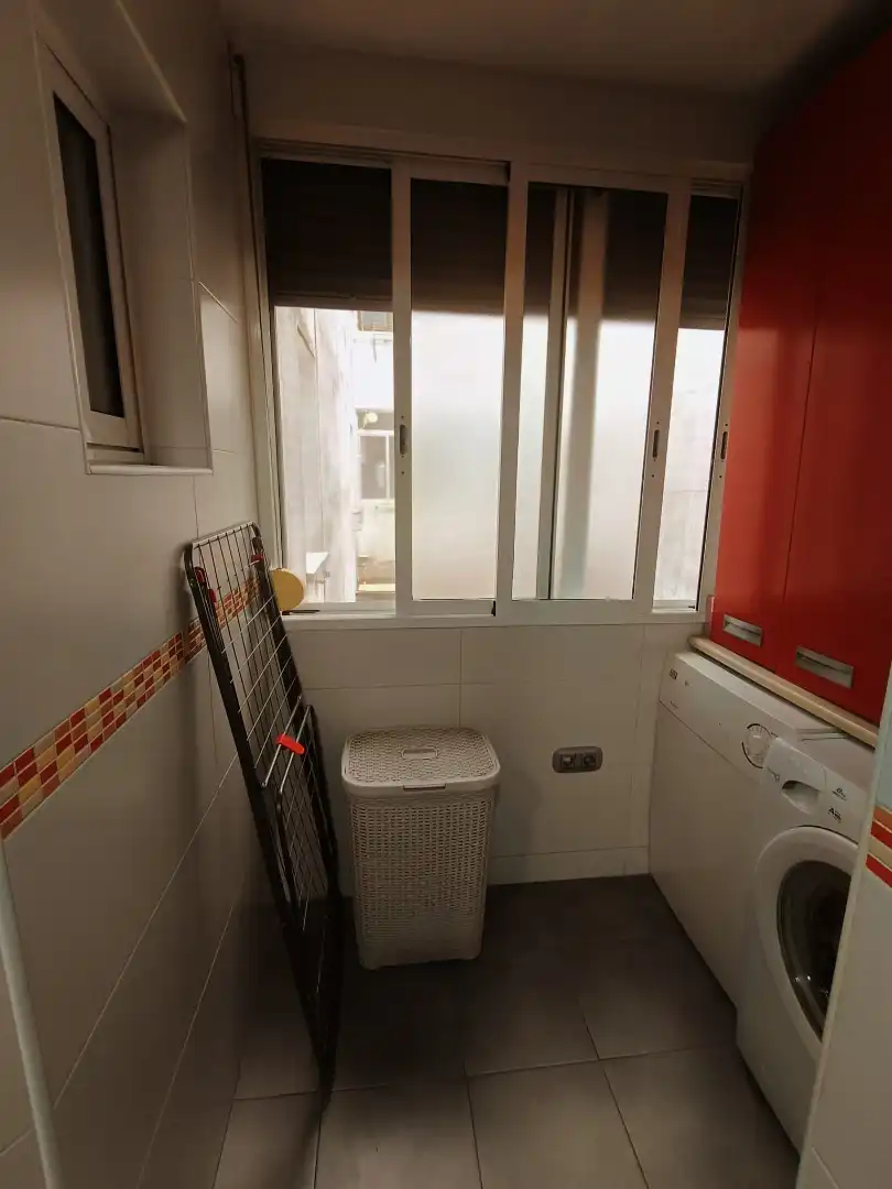 Bathroom of Flat for sale in Córdoba  with Air Conditioner and Oven
