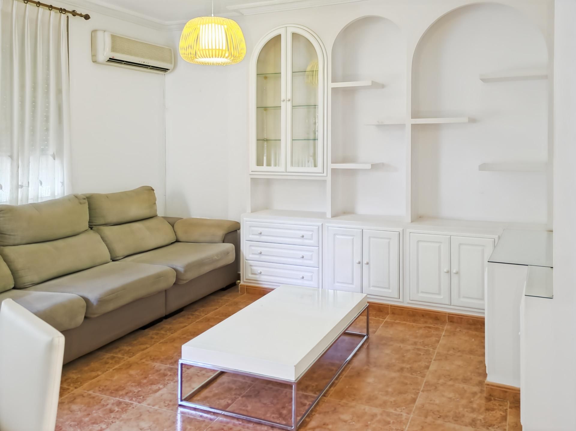 Wohnzimmer von Wohnung zum Verkauf in Gilet mit Klimaanlage, Heizung und Möbliert