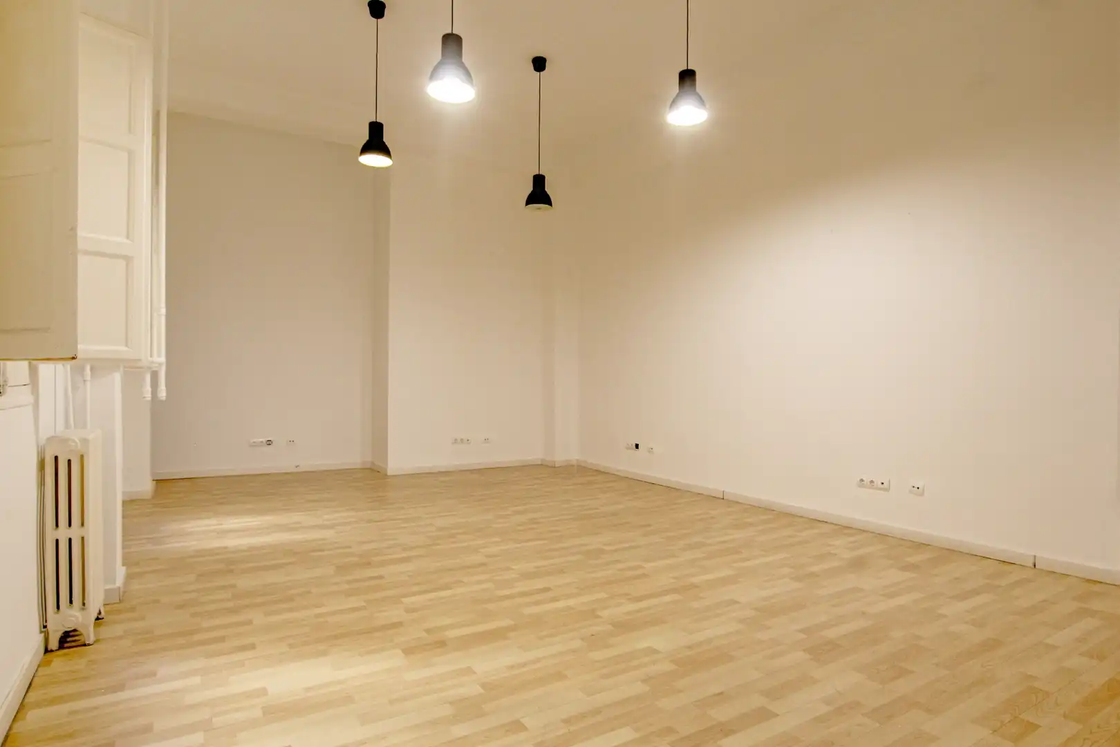 Büro zur Miete in Madrid mit Heizung