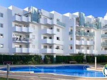 Piso con piscina en venta en Port Joan 12