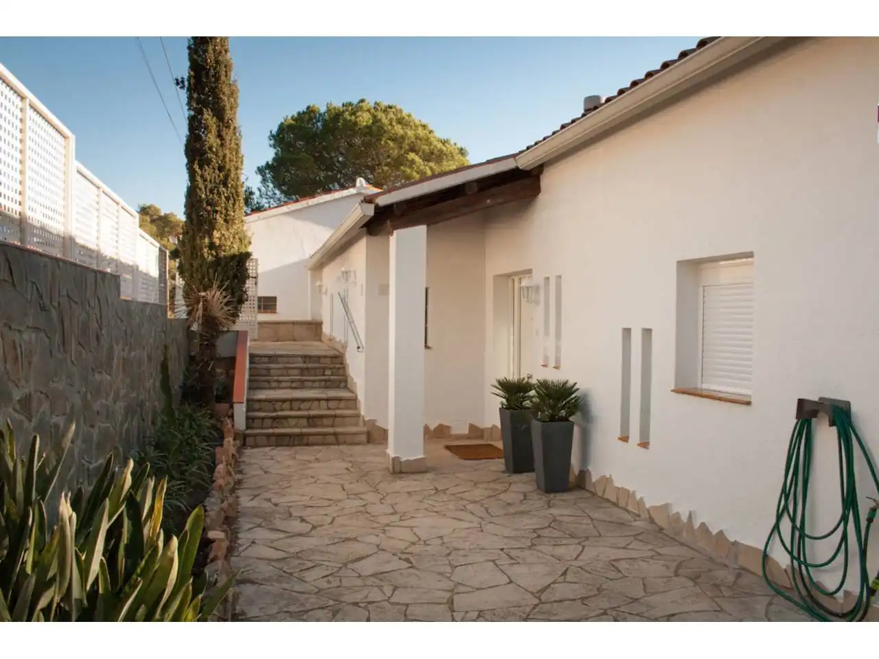 Vista exterior de Casa o xalet en venda en Blanes amb Aire condicionat, Calefacció i Jardí privat