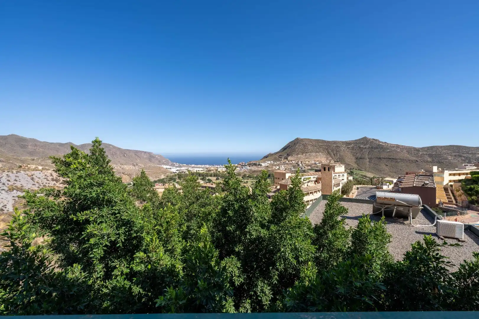 Vista exterior de Dúplex en venta en Vícar con Aire acondicionado, Calefacción y Jardín privado