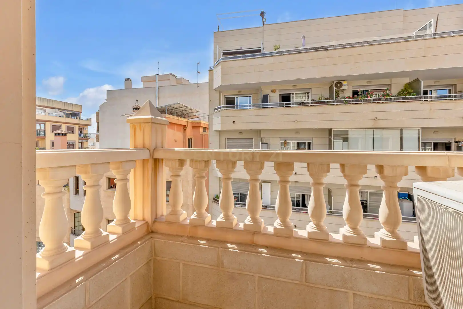 Terrassa de Apartament en venda en Torrevieja amb Aire condicionat, TV i Balcó