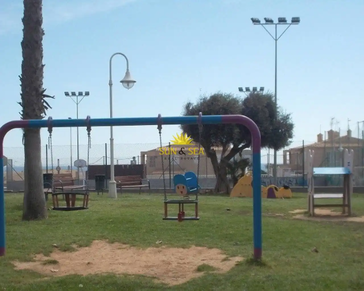 Jardí de Pis de lloguer en Torrevieja amb Aire condicionat, Calefacció i Terrassa