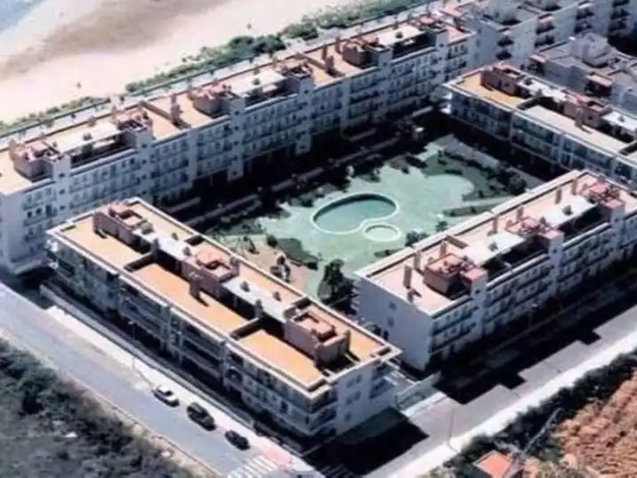 Vista exterior de Pis en venda en Cubelles amb Aire condicionat, Terrassa i Balcó
