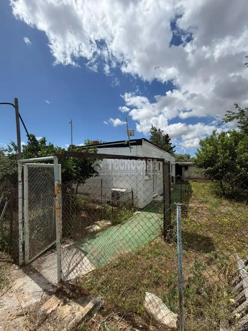 Country homes for sale in Utrera  with Air Conditioner, Heating and Private garden