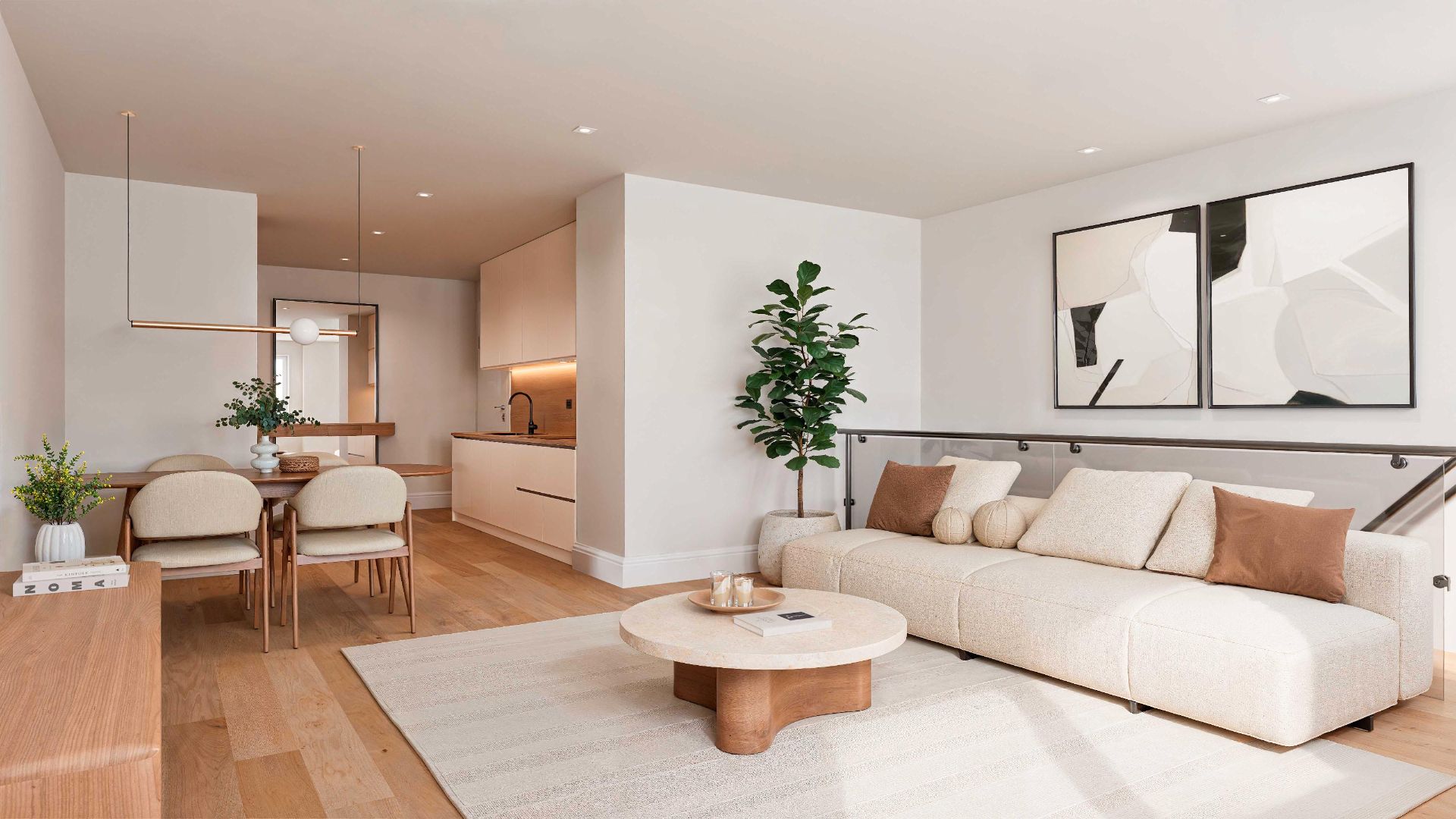 Sala d'estar de Pis en venda en Donostia - San Sebastián  amb Calefacció, Forn i Rentadora