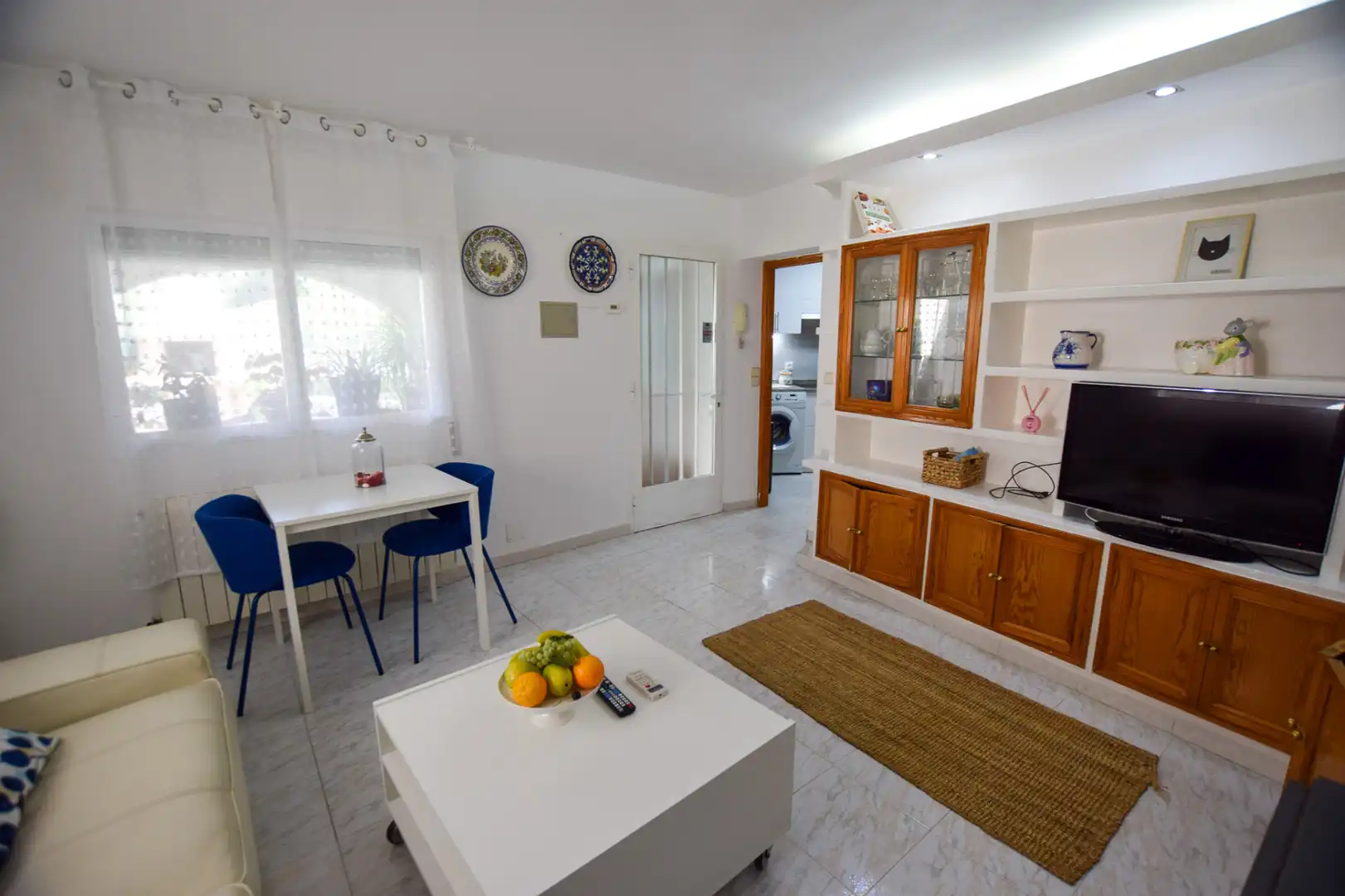 Living room of Flat for rent in Pozuelo de Alarcón  with Heating, Furnished and Washing machine