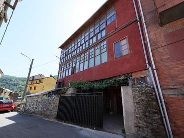 Landhaus mit Balkon zum Verkauf in Toreno