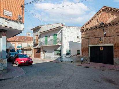 Vista exterior de Casa o xalet en venda en Loeches amb Terrassa