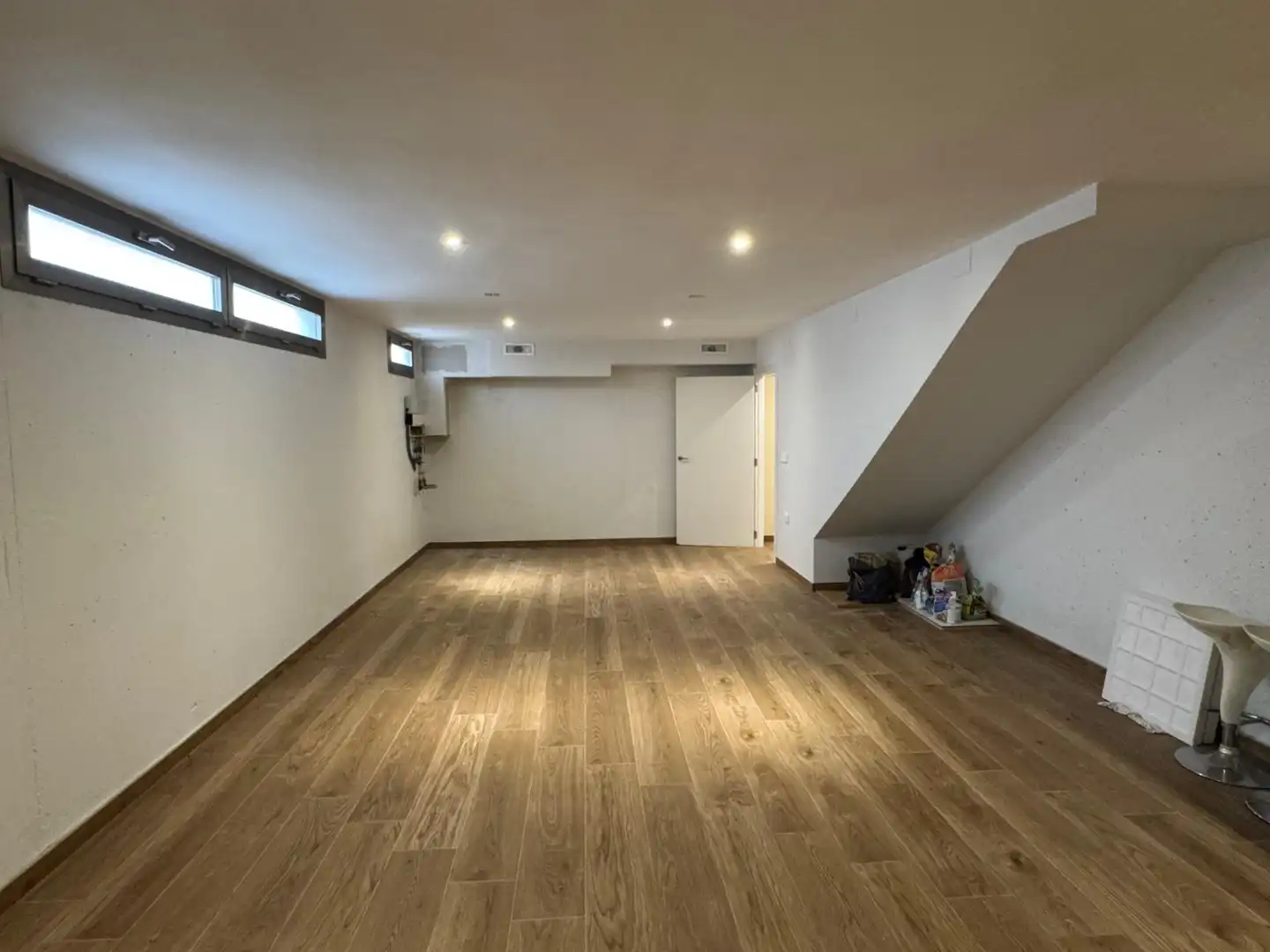Houses for sale in La Pobla de Vallbona  with Air Conditioner, Private garden and Terrace