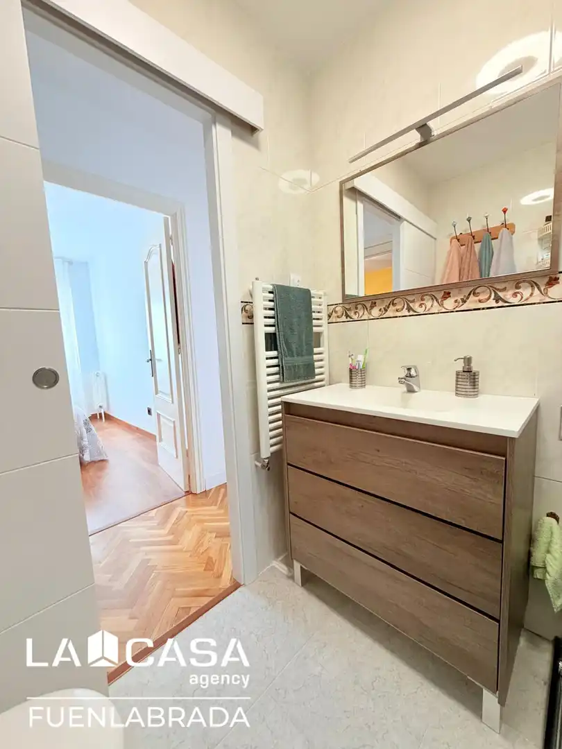 Baño de Piso en venta en Fuenlabrada con Calefacción y Terraza