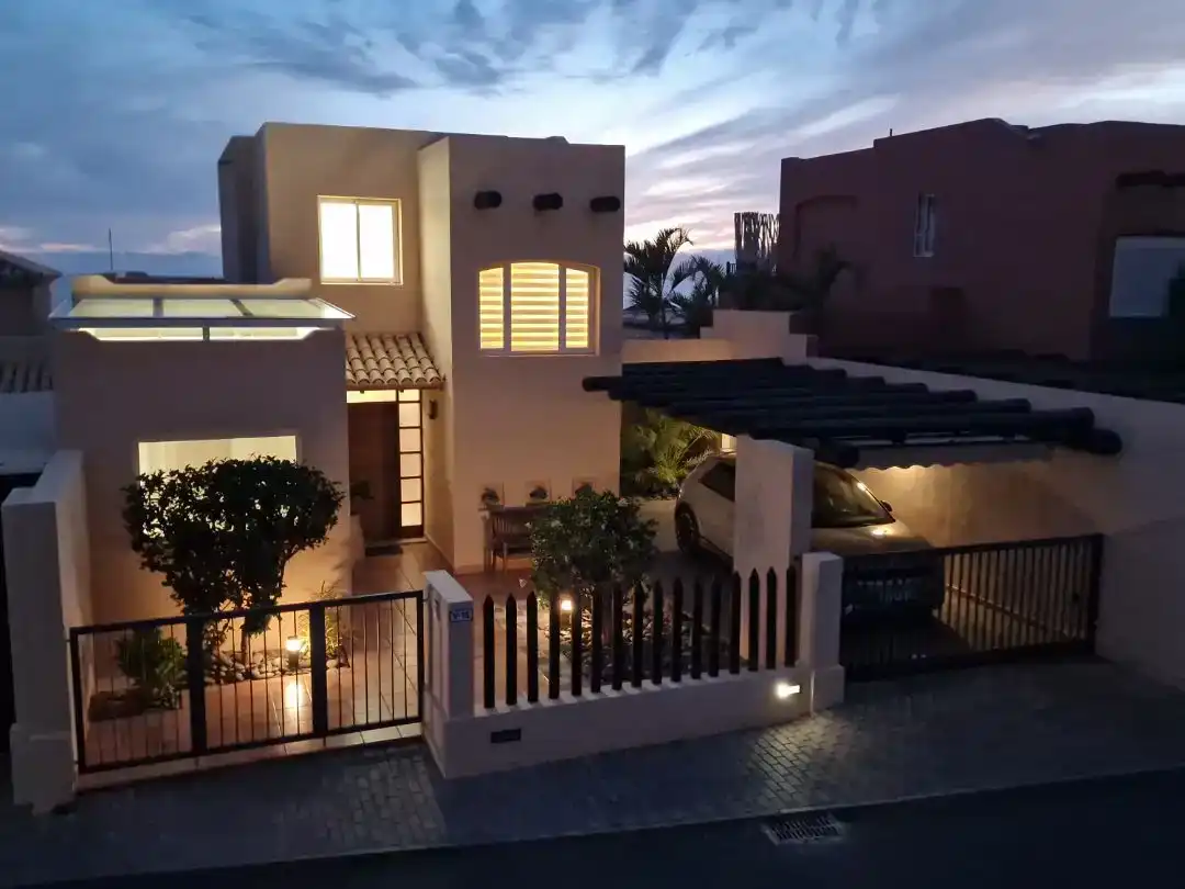 Vista exterior de Piso en venta en Adeje con Aire acondicionado, Piscina y Balcón