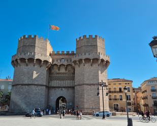 Exterior view of Flat for sale in  Valencia Capital  with Air Conditioner and Terrace