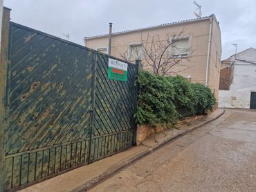 Wohnbaugrundstück zum Verkauf in Mondéjar