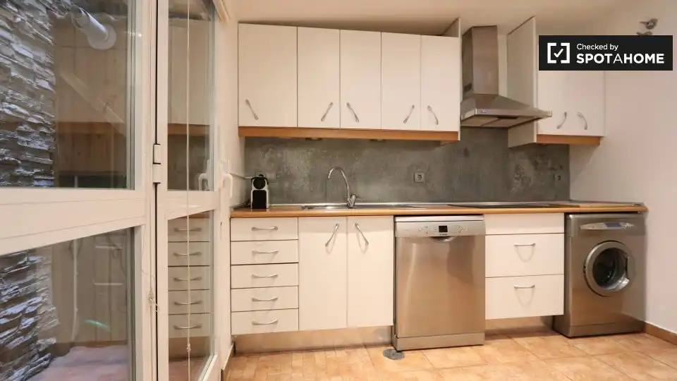 Appartamento con terrazza in affitto a Chamberí, imagen 7