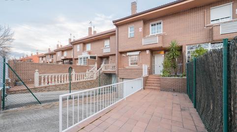 Foto 2 de Casa o xalet en venda a Avenida del Cantábrico, 198, Las Castañeras - Bulevar, Madrid