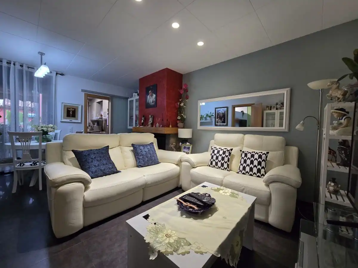 Sala de estar de Casa o chalet en venta en La Garriga con Aire acondicionado, Calefacción y Terraza