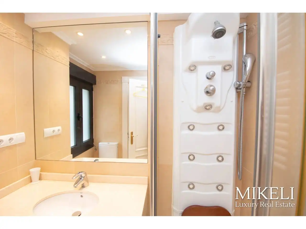 Badezimmer von Wohnung zum Verkauf in Santander mit Heizung, Parkett und Terrasse