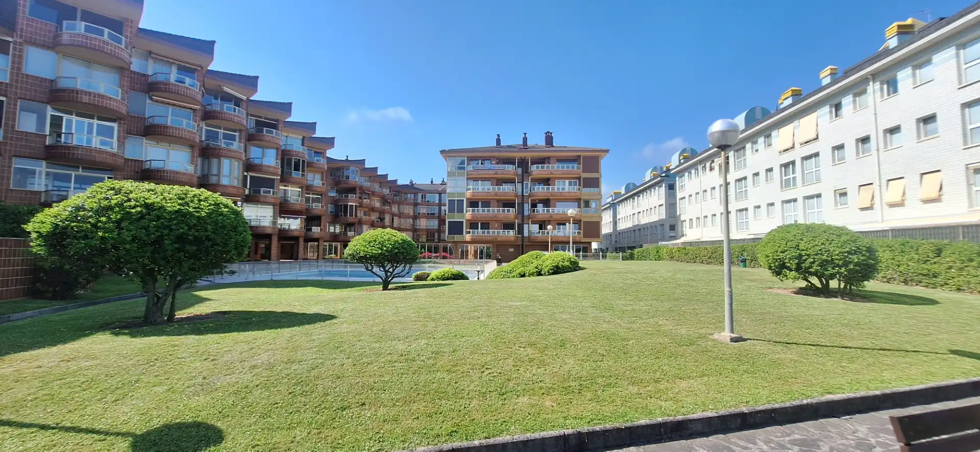 Außenansicht von Wohnungen zur Miete in Zarautz mit Möbliert, Ofen und Waschmaschine