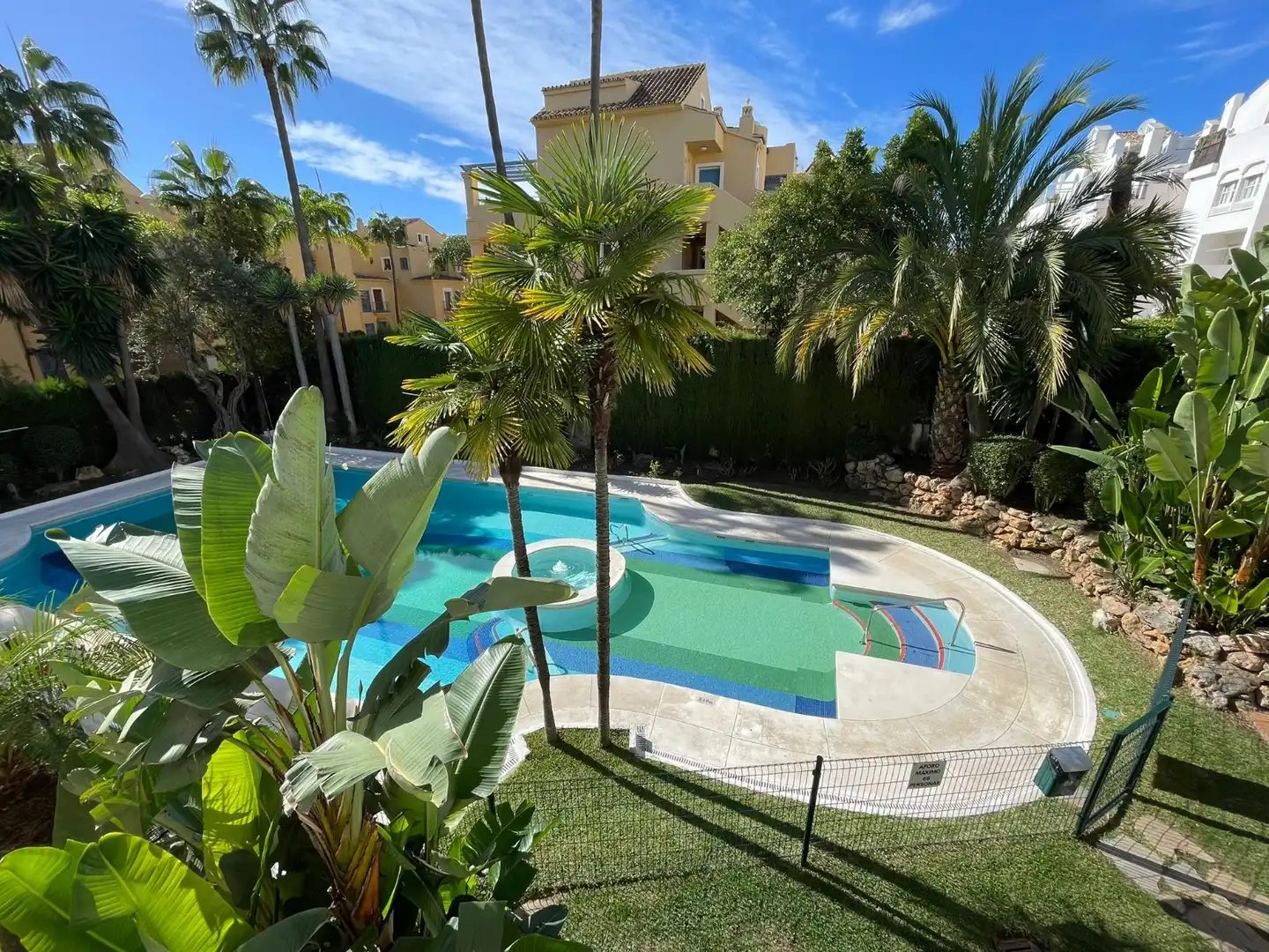 Piso con piscina en venta en Milla de Oro, imagen 27