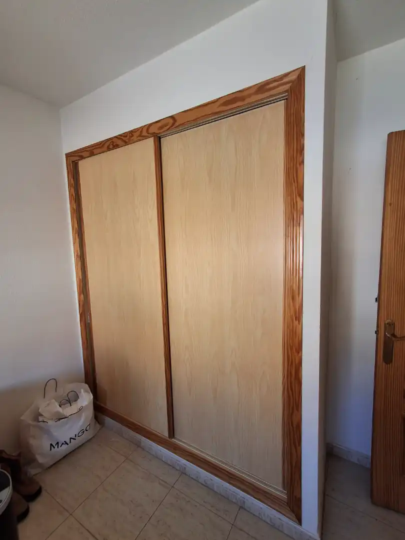 Habitación de Casa adosada en venta en La Puebla de Almoradiel con Calefacción, Jardín privado y Amueblado