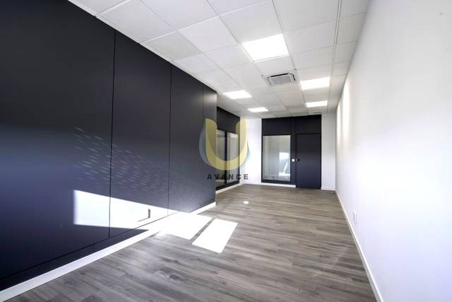 Local comercial en Alquiler en Ensanche de Vallecas - La Gavia