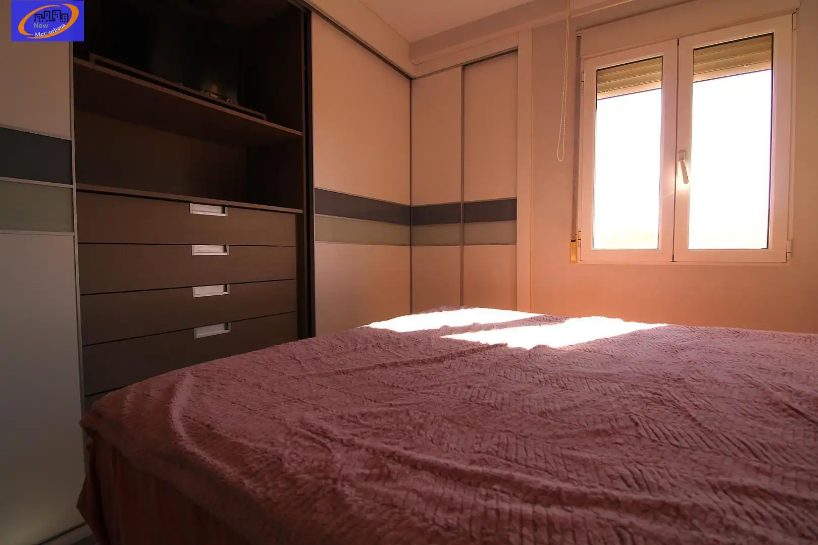 Bedroom of Flat for sale in Valencia  with Air Conditioner, Heating and Storage room