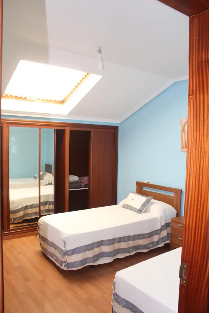 Dormitori de Casa o xalet en venda en Valdoviño amb Jardí privat, Parquet i Terrassa