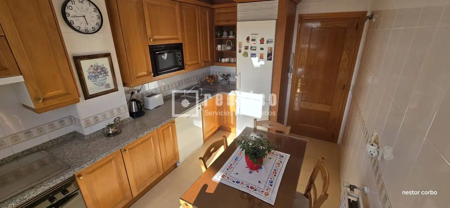 Kitchen of Flat for sale in Torrejón de Ardoz  with Heating, Private garden and Parquet flooring
