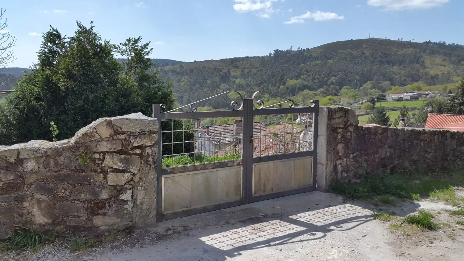 Casa o xalet en venda en Cerdedo amb Moblat, Forn i Rentadora