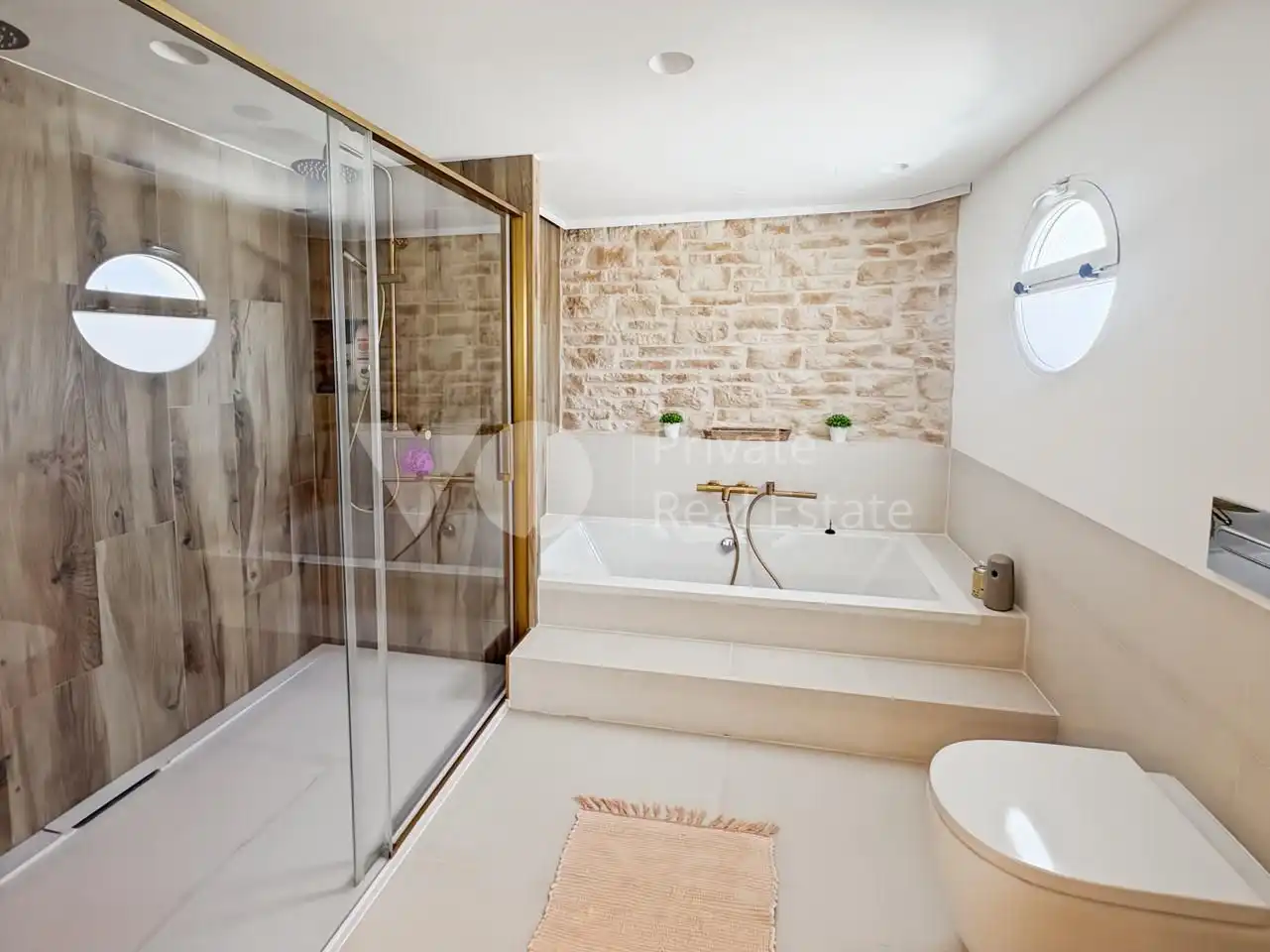 Bathroom of Houses for sale in Boadilla del Monte  with Air Conditioner, Heating and Private garden