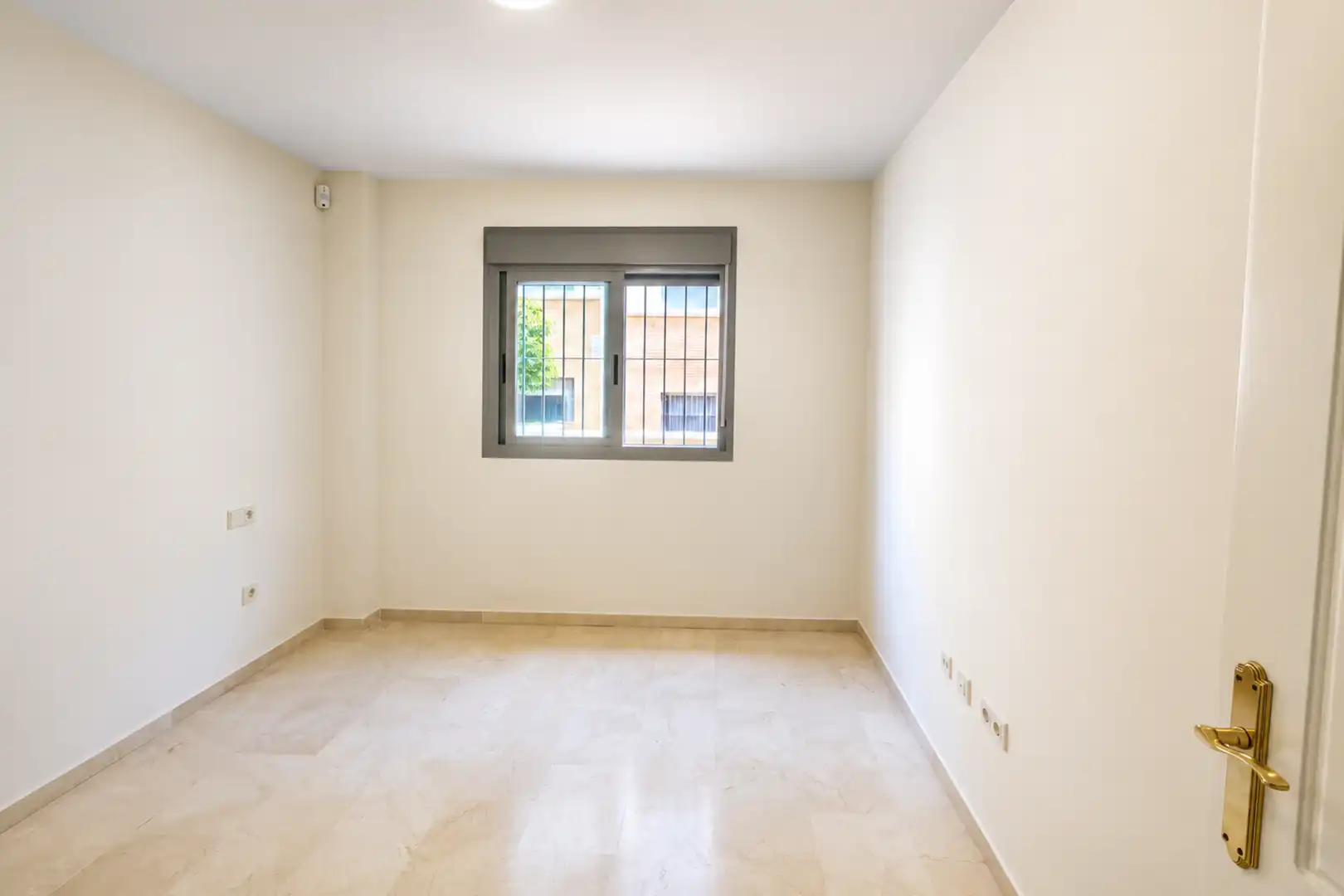 Bedroom of Apartments for sale in Marbella  with Air Conditioner, Terrace and Swimming Pool