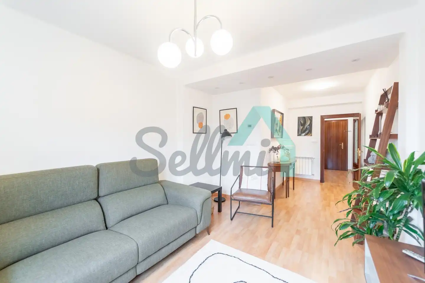 Living room of Flat for rent in Oviedo   with Heating, Furnished and Internet