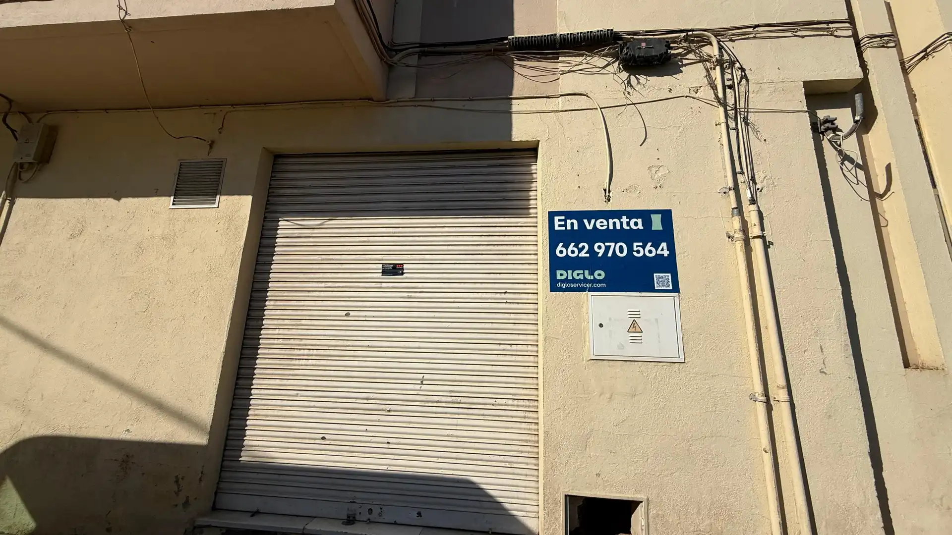 Aparcament de Local en venda en  Almería Capital