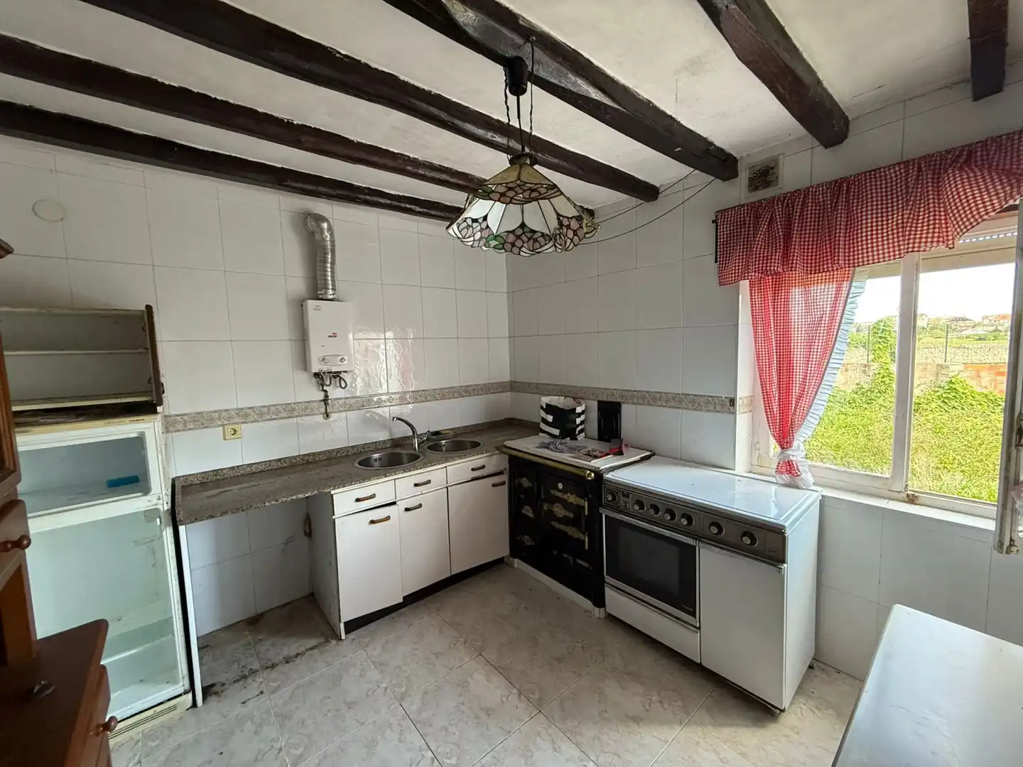 Cuina de Casa o xalet en venda en Noja amb Jardí privat, Terrassa i Balcó