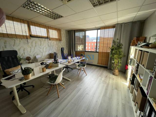 Oficina en Alquiler en Avenida Amaia en Lamiako - Txopoeta