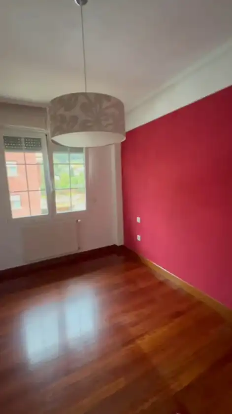 Habitación de Casa adosada en venta en Alonsotegi con Calefacción, Jardín privado y Trastero
