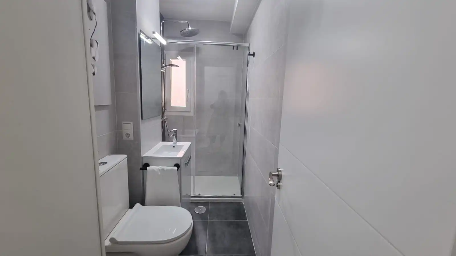 Badezimmer von Wohnung zum Verkauf in Santander mit Heizung, Möbliert und Ofen