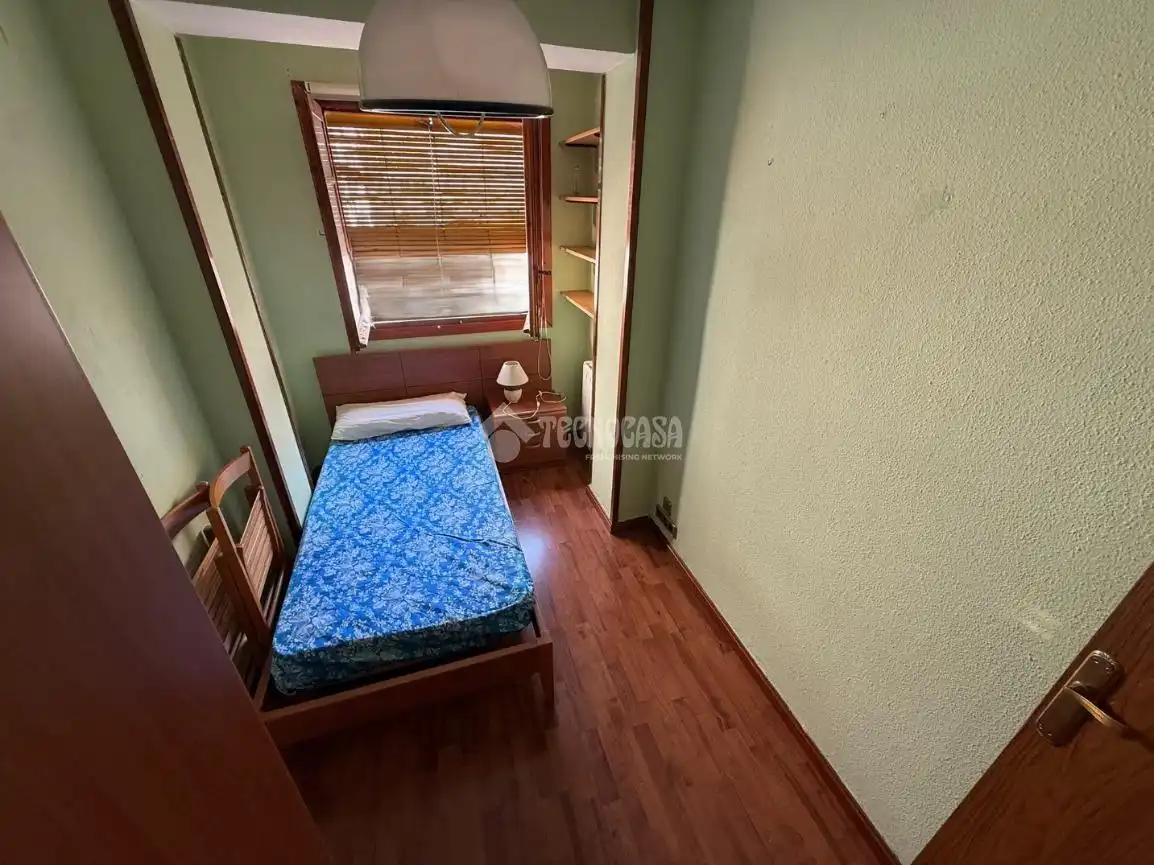 Habitación de Piso en venta en Zaragoza con Calefacción