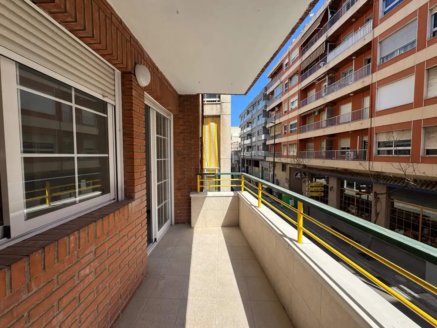 Vista exterior de Piso en venta en Gandia con Aire acondicionado, Terraza y Balcón