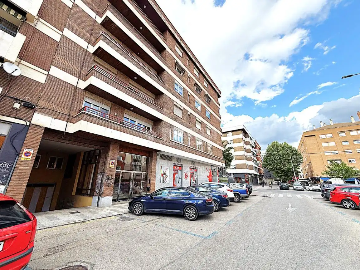 Local comercial de lloguer a C. Virgen del Pilar