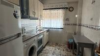 Kitchen of Flat for sale in  Zaragoza Capital  with Heating, Furnished and Oven