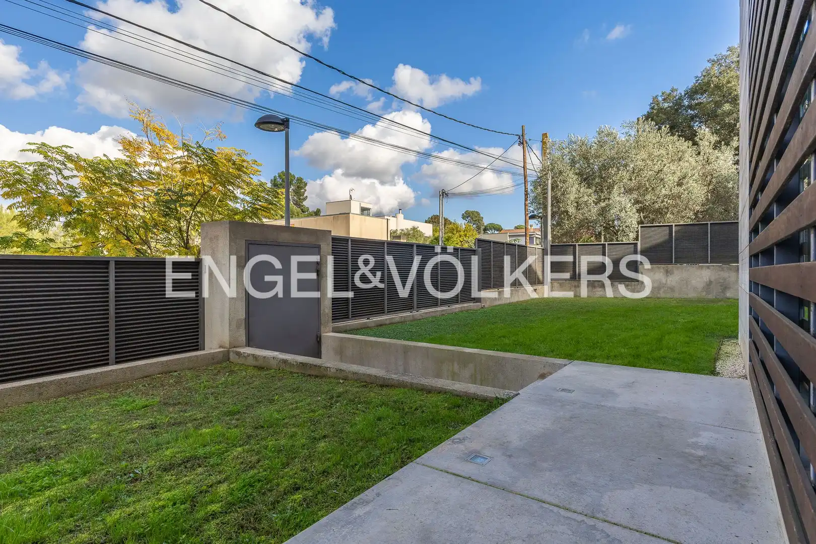 Exterior view of Houses for sale in Sant Cugat del Vallès  with Air Conditioner, Heating and Private garden