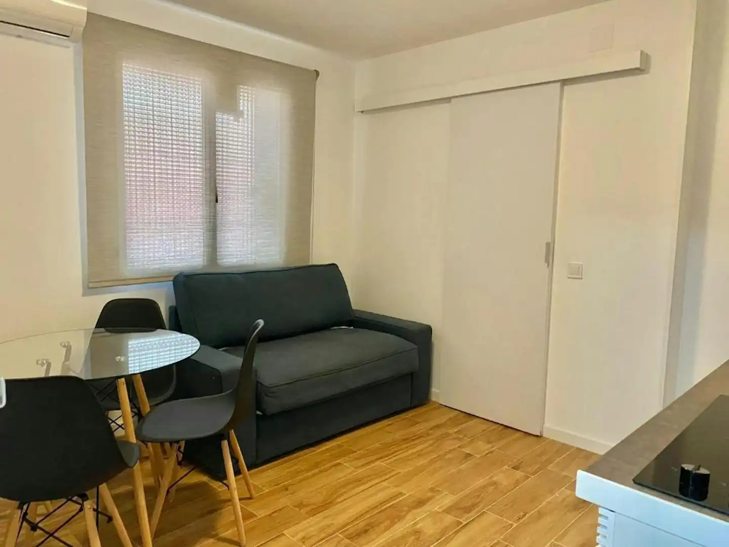 Habitación de Piso de alquiler en Madrid con Aire acondicionado, Calefacción y Amueblado