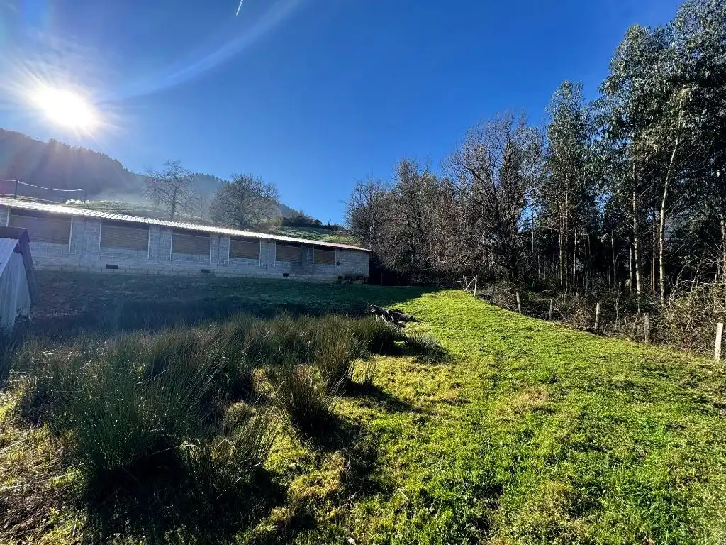 Außenansicht von Residential zum Verkauf in Los Corrales de Buelna 