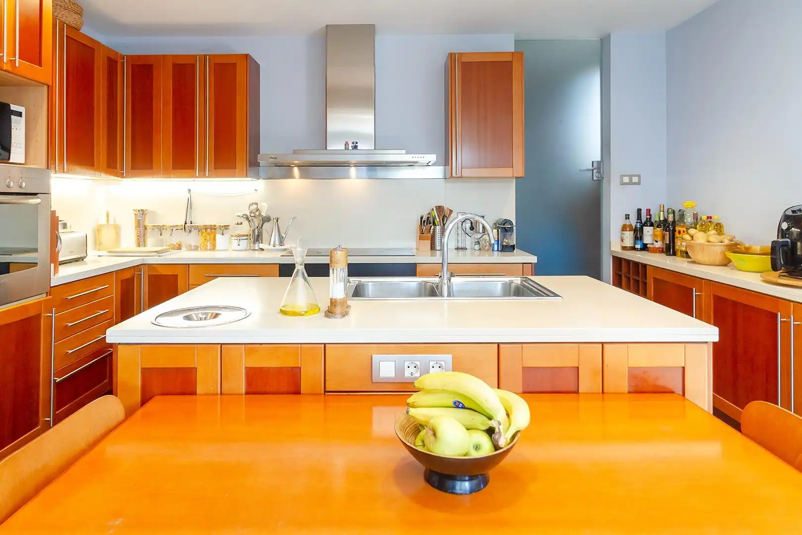 Cocina de Casa o chalet en venta en Gavà con Aire acondicionado, Calefacción y Jardín privado